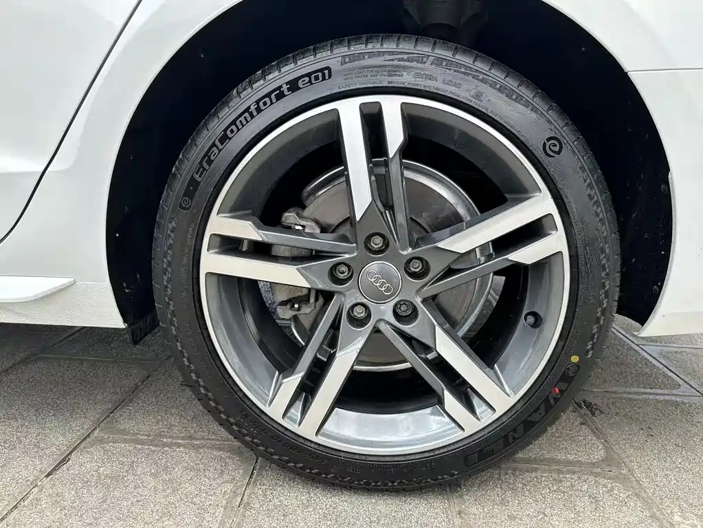 Audi A4L — миниатюра 28