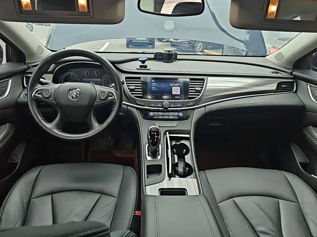 Buick LaCrosse — миниатюра 10