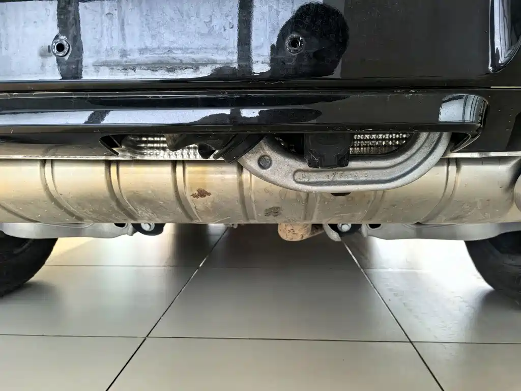 Land Rover Defender — миниатюра 24