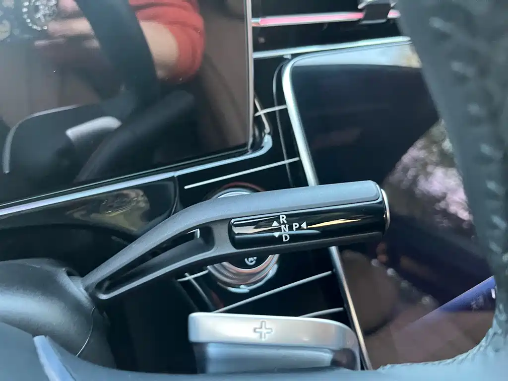 Mercedes-Benz E-Class — миниатюра 8