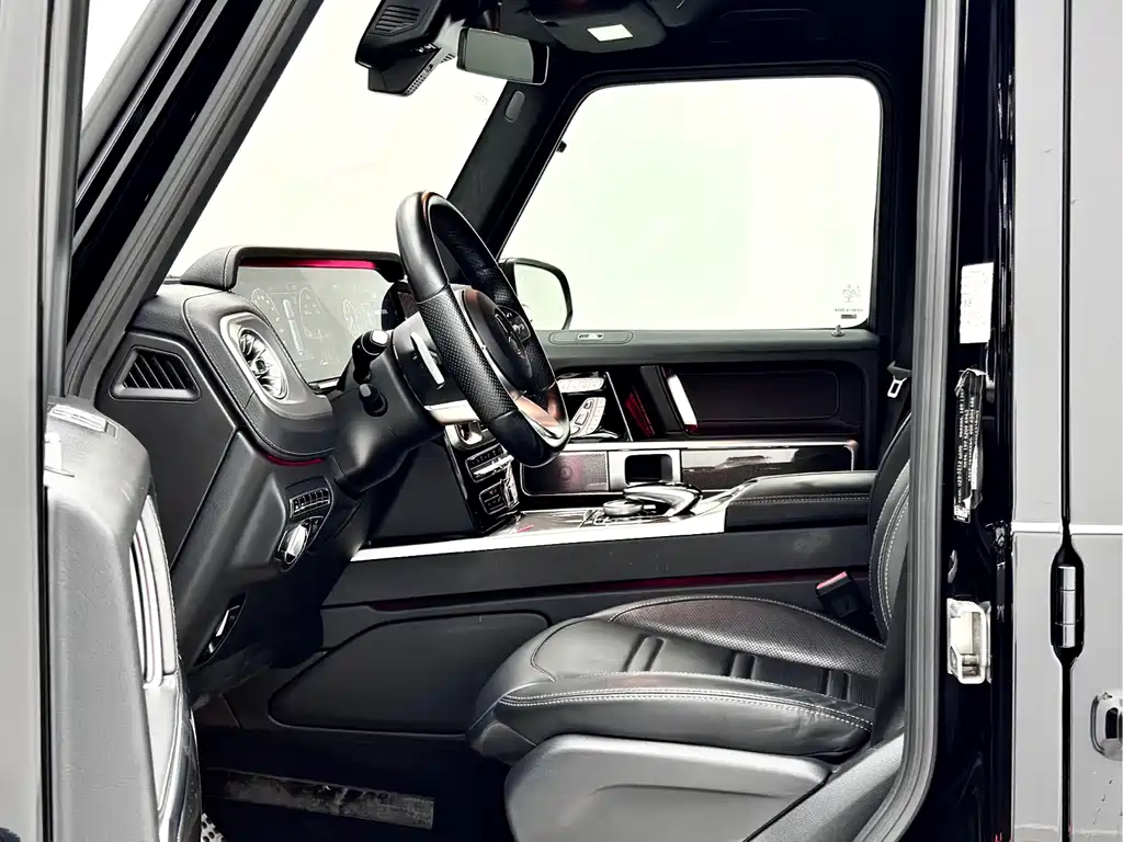 Mercedes-Benz G-Class — миниатюра 6