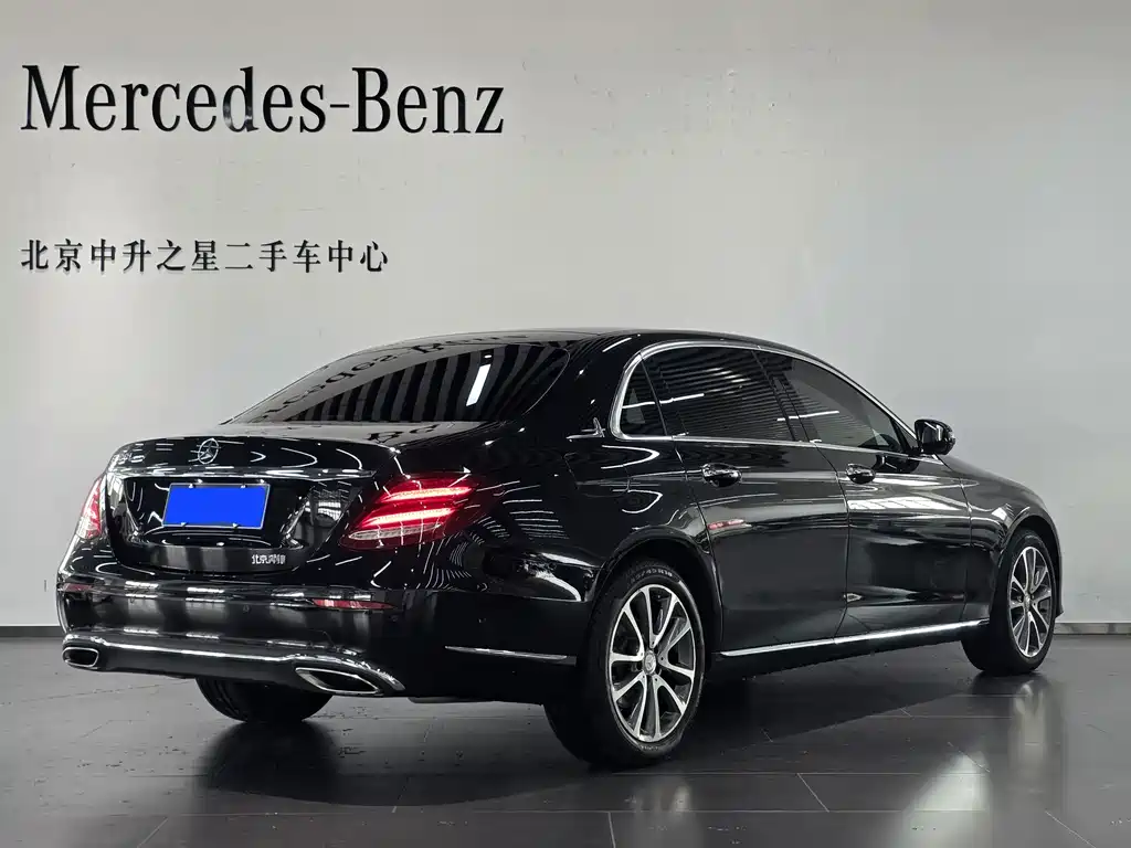 Mercedes-Benz E-Class — миниатюра 3