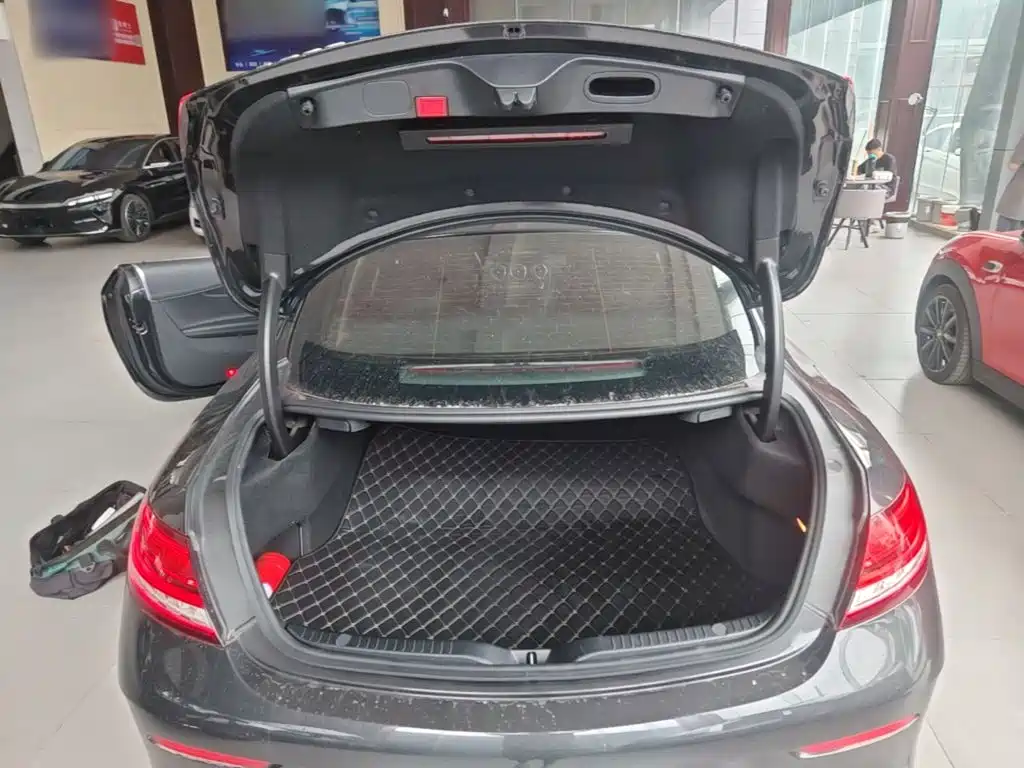 Mercedes-Benz C-Class (Import) — миниатюра 19