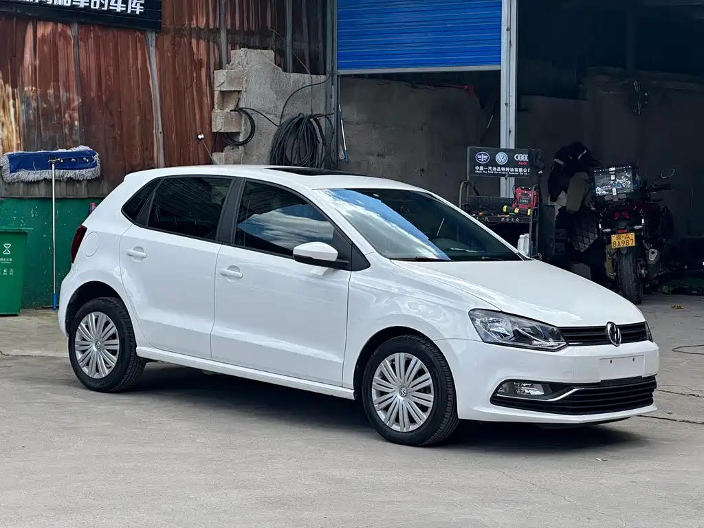 Volkswagen Polo — миниатюра 2
