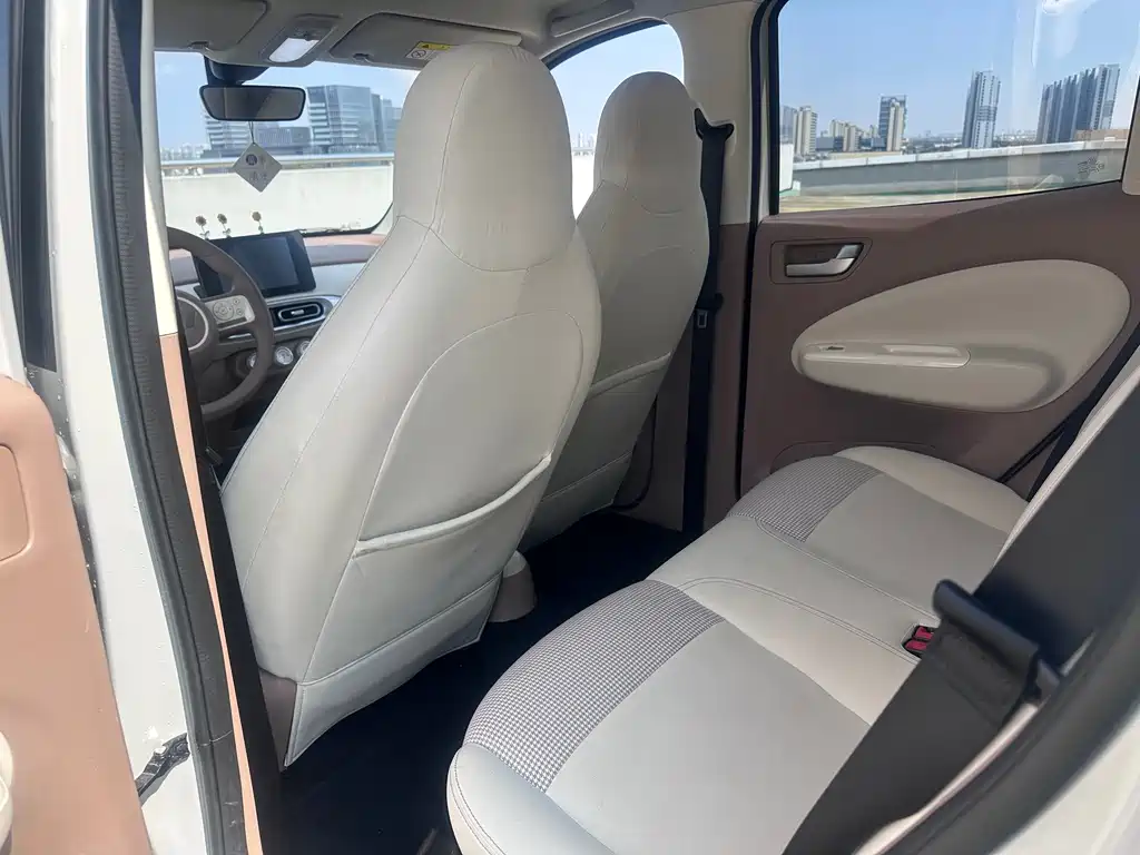 Wuling MINIEV — миниатюра 4