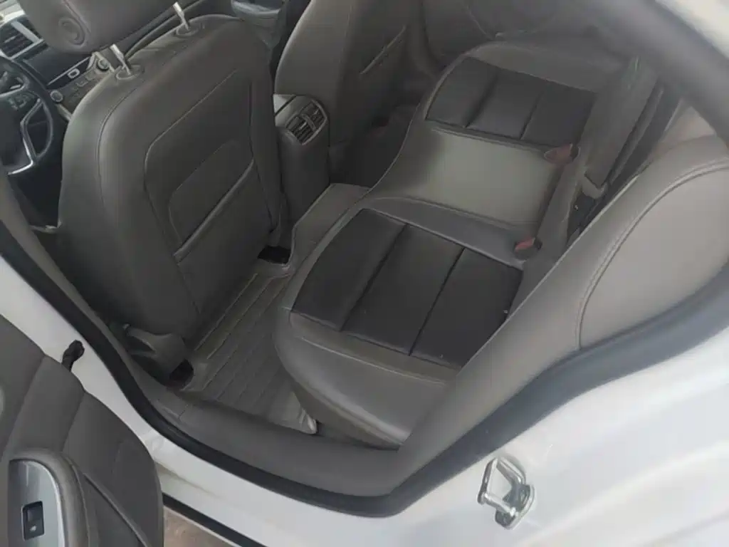 Chevrolet Malibu — миниатюра 17