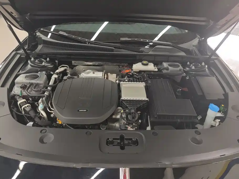 Hongqi Hongqi H5 PHEV — миниатюра 10