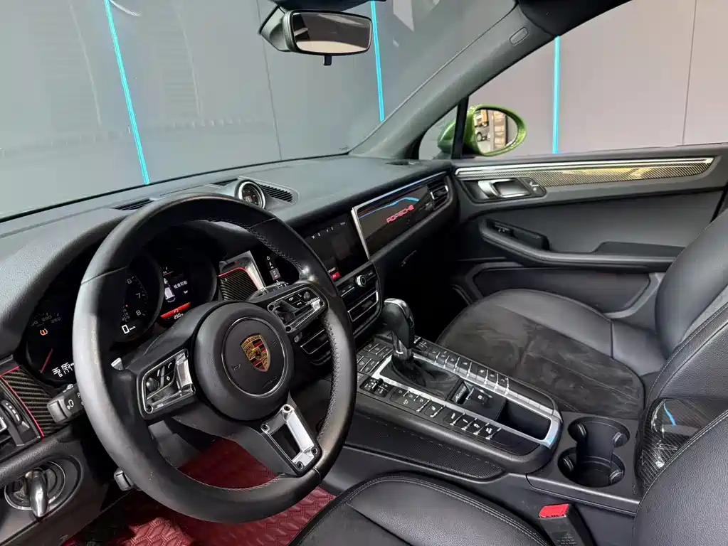 Porsche Macan — миниатюра 11