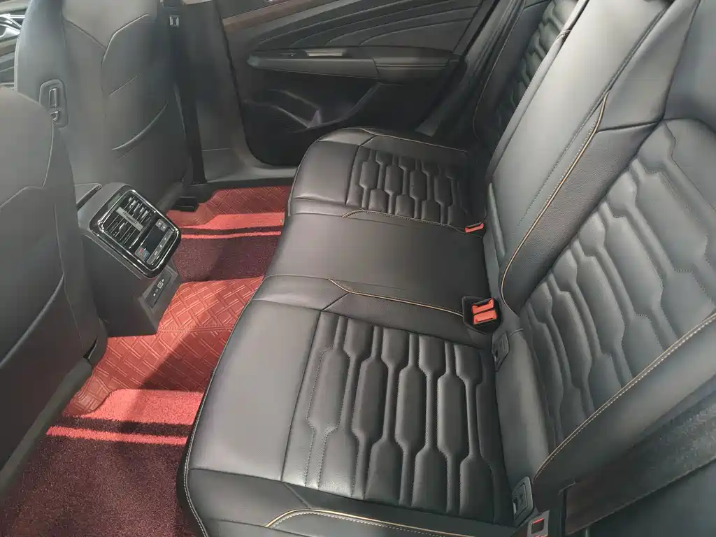 Volkswagen Passat — миниатюра 7