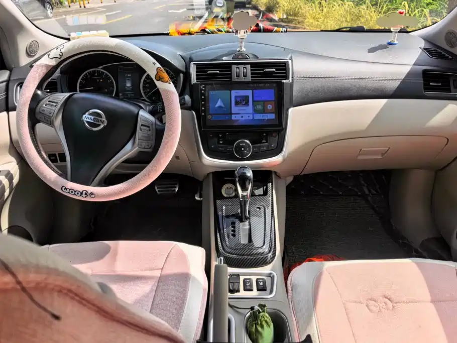 Nissan Tiida — миниатюра 12