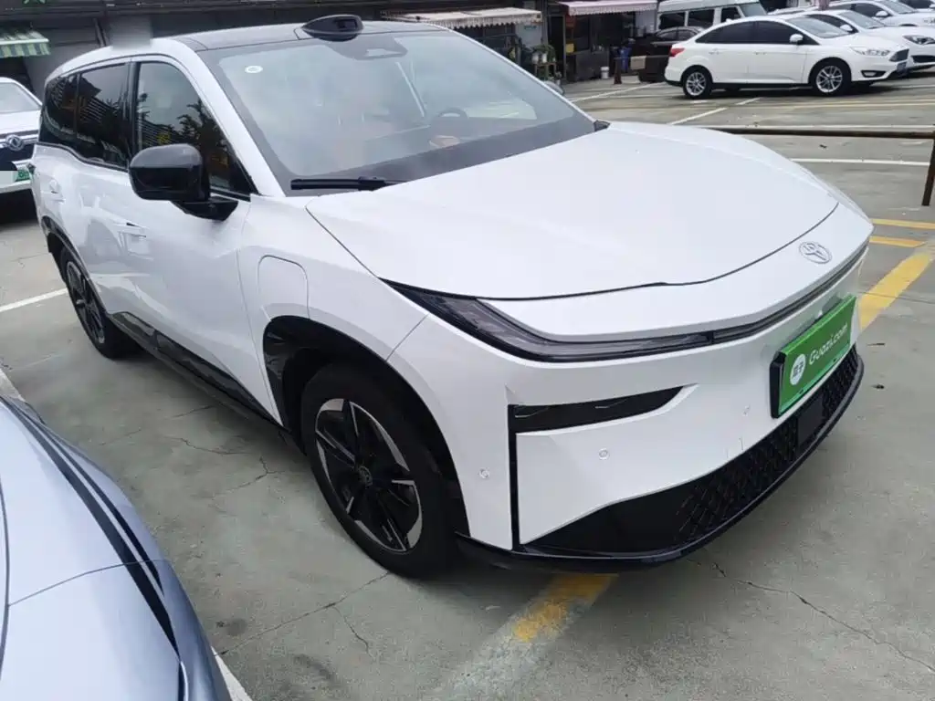 Toyota bZ3X — миниатюра 4
