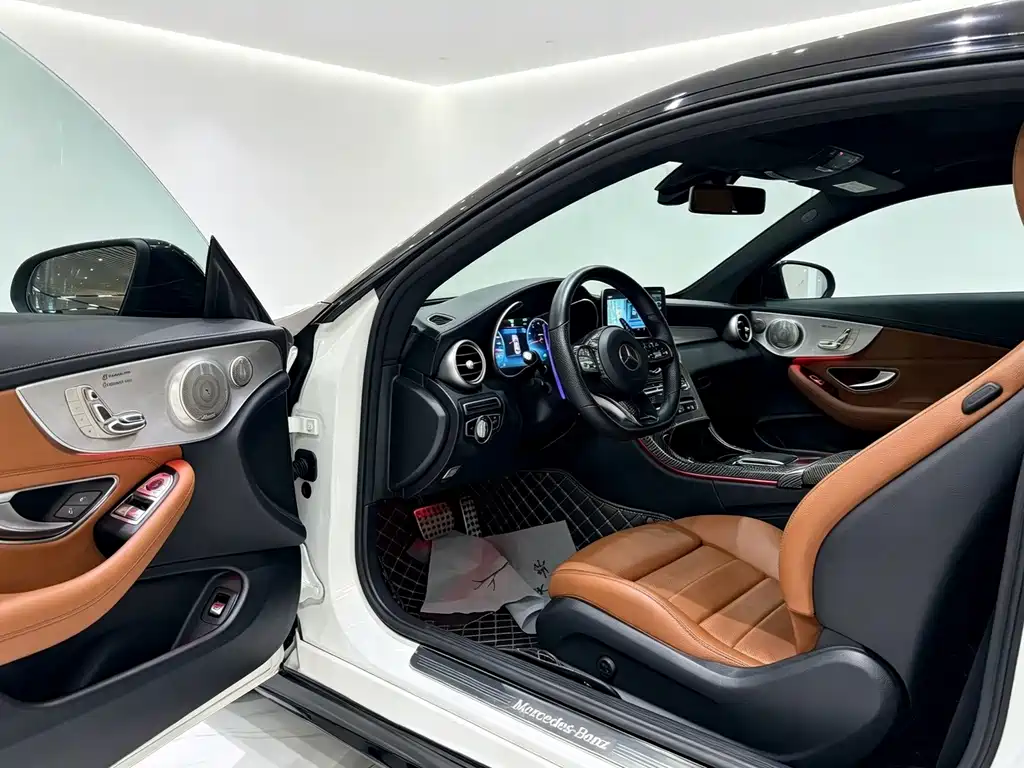 Mercedes-Benz C-Class (Import) — миниатюра 4