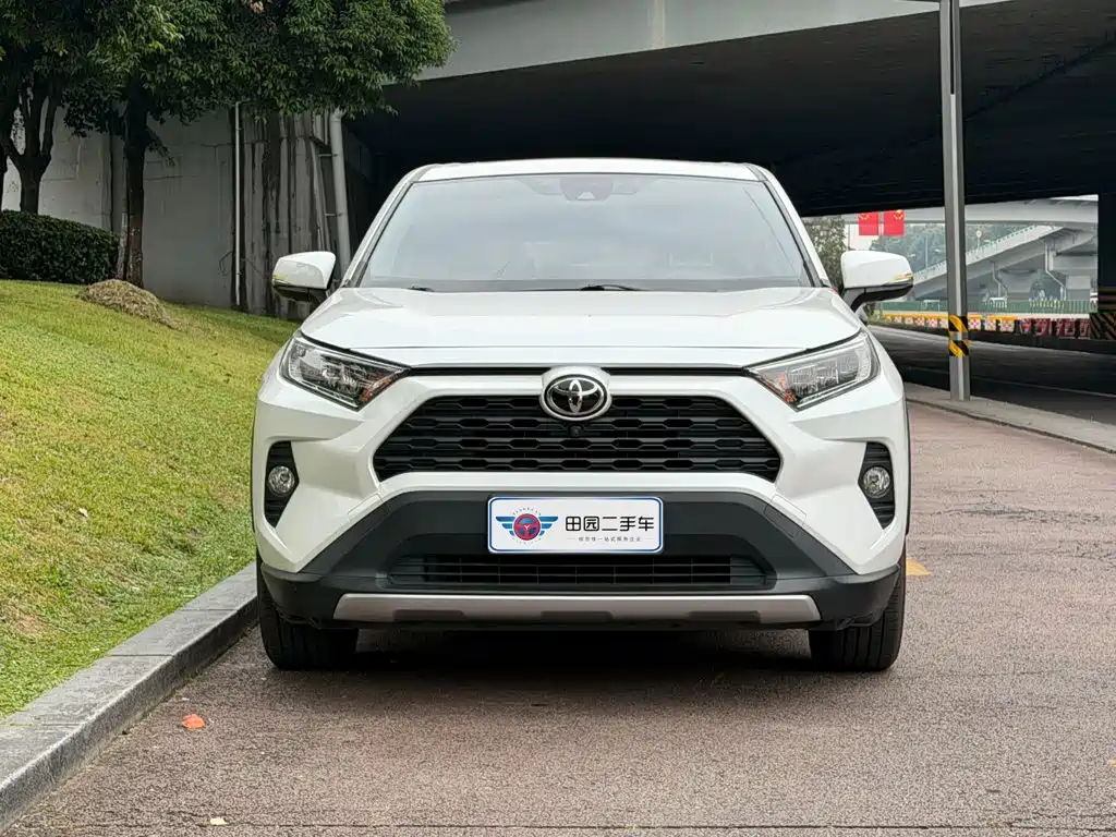 Toyota RAV4 — миниатюра 2