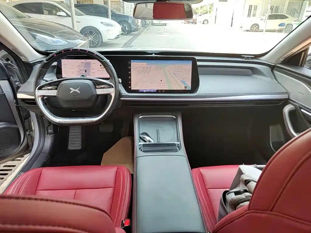 XPeng P7 — миниатюра 10