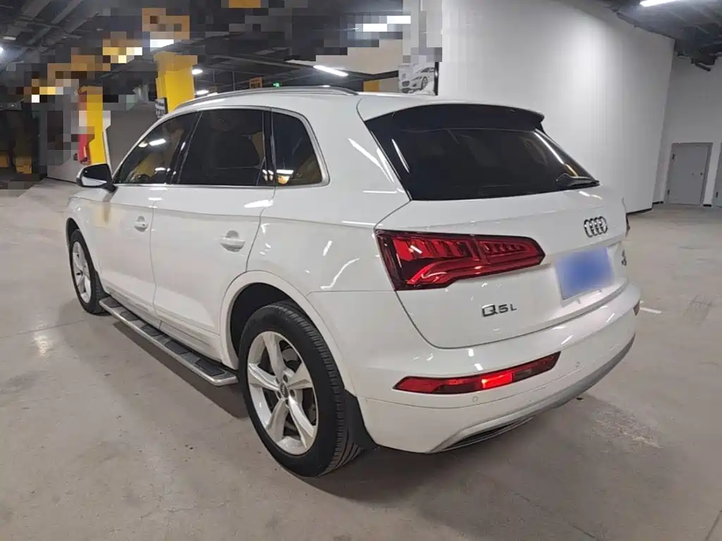 Audi Q5L — миниатюра 5