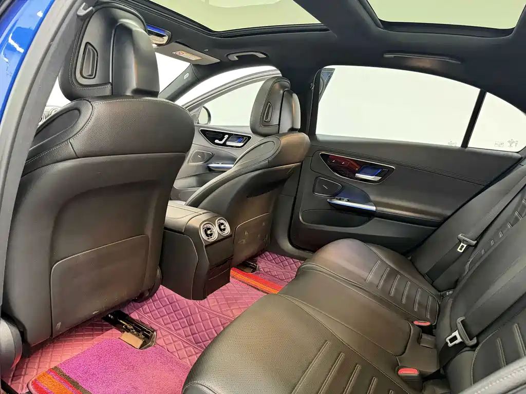 Mercedes-Benz C-Class — миниатюра 8
