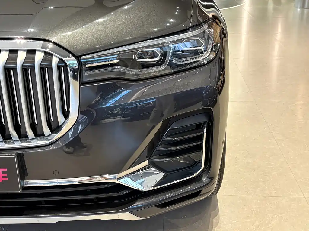 BMW X7 — миниатюра 5
