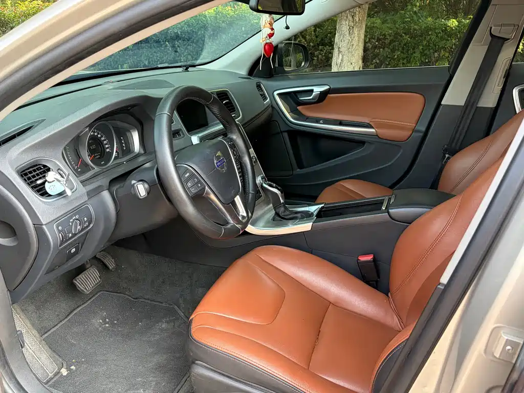 Volvo S60 — миниатюра 8