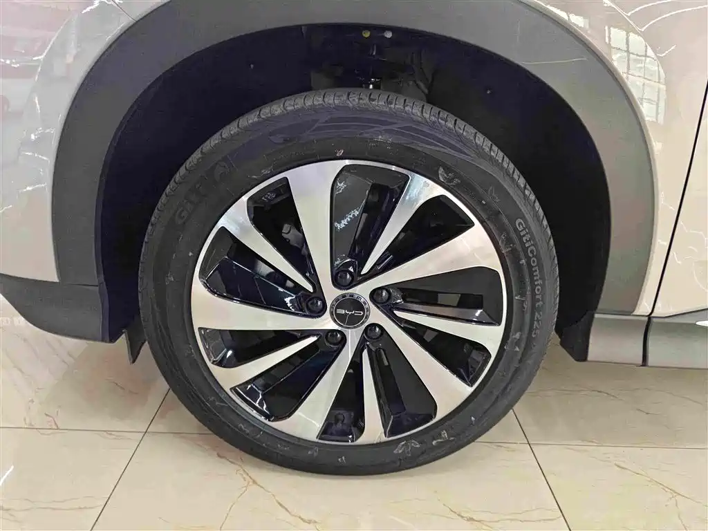 BYD PLUS New Energy — миниатюра 14