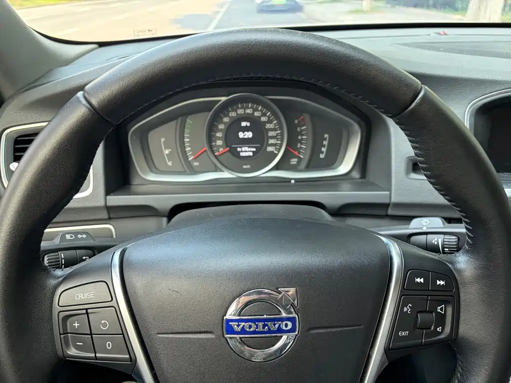 Volvo S60 — миниатюра 13