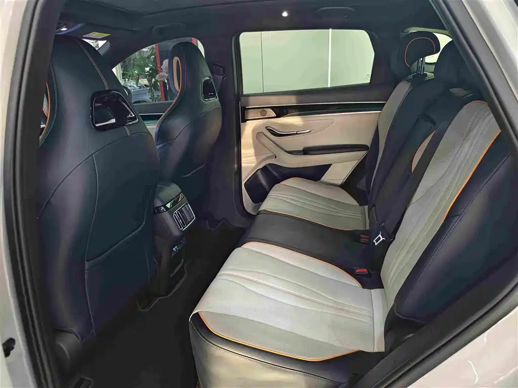 BYD PLUS New Energy — миниатюра 9