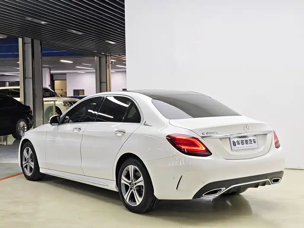 Mercedes-Benz C-Class — миниатюра 14