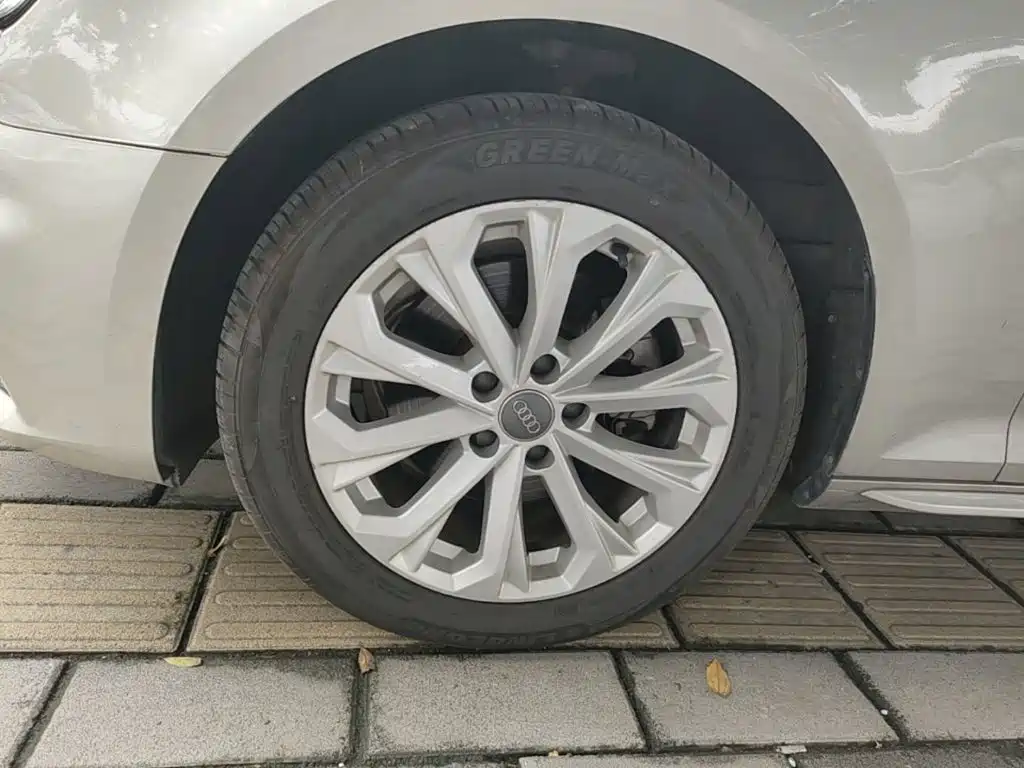 Audi A4L — миниатюра 23