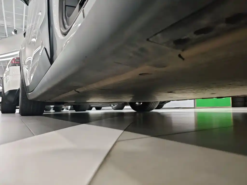 Tesla Model X — миниатюра 22