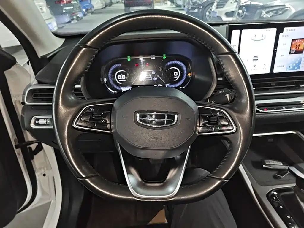 Geely Emgrand — миниатюра 11
