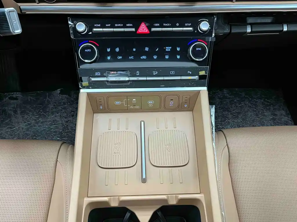 Hyundai Santa Fe — миниатюра 6