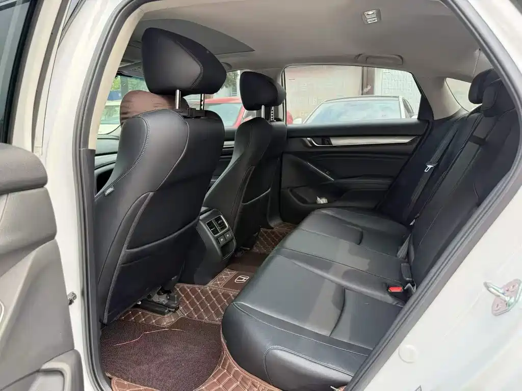 Honda Accord — миниатюра 5