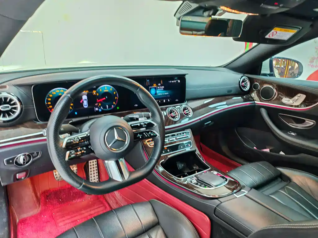 MERCEDES-BENZ E CLASS