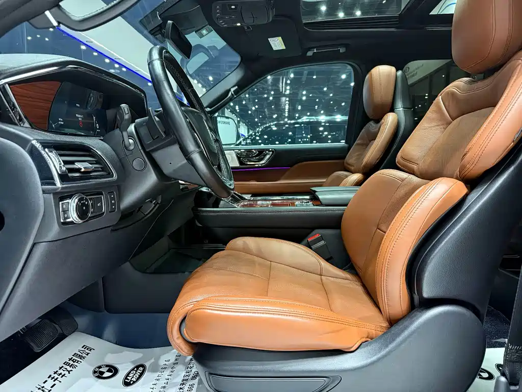 Lincoln Navigator — миниатюра 6