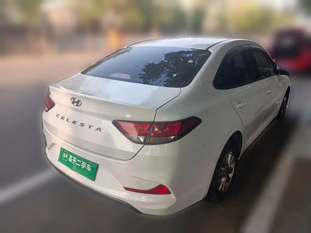 Hyundai Elantra — миниатюра 6
