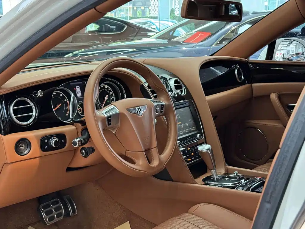 Bentley Flying Spur — миниатюра 7