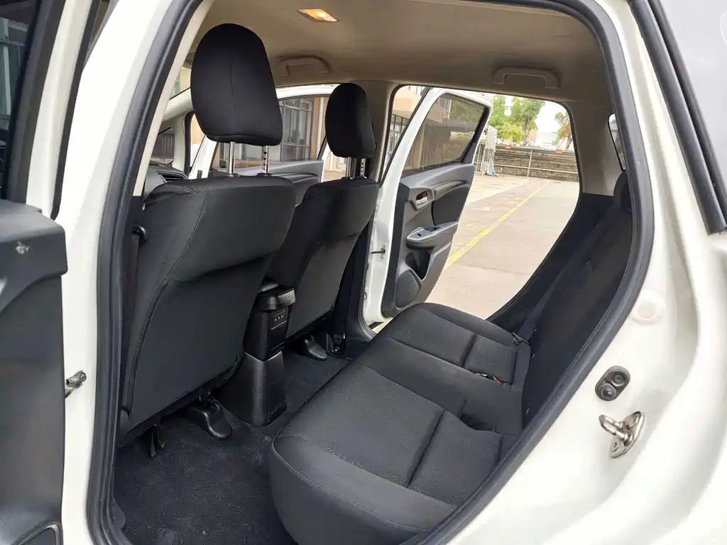 Honda Fit — миниатюра 7