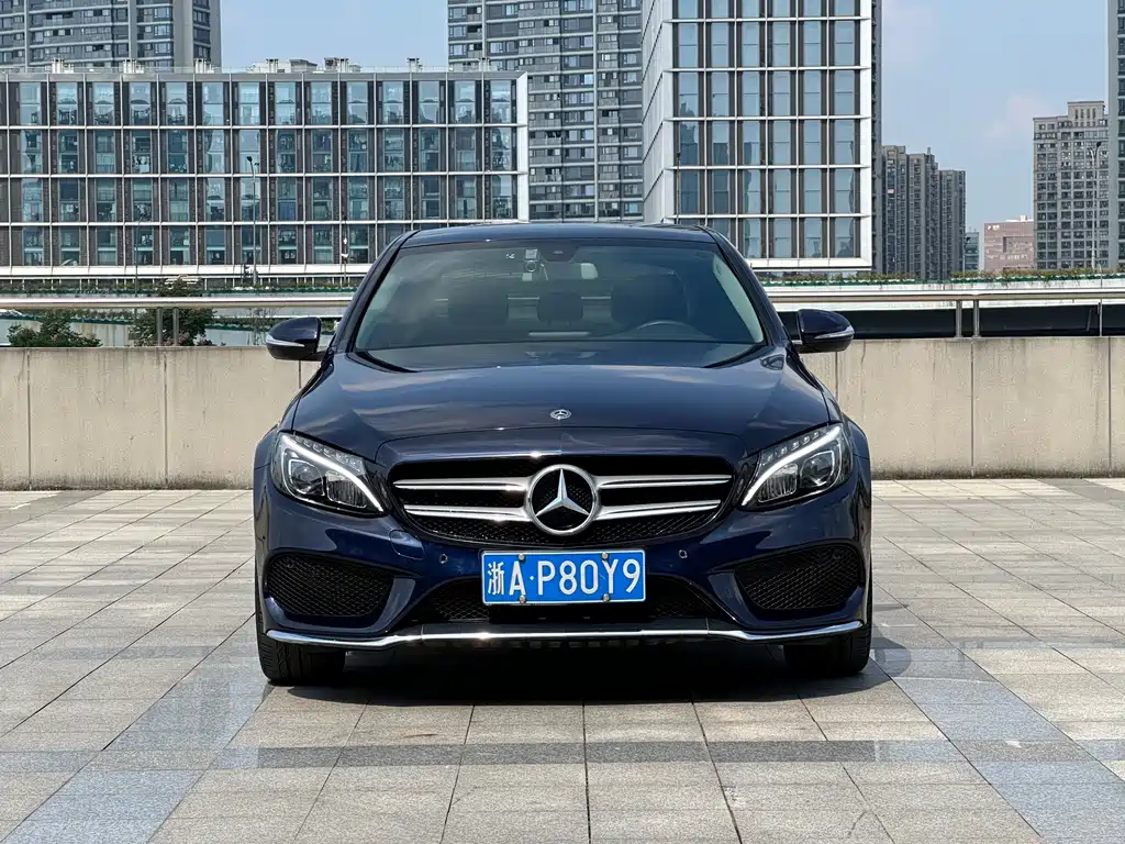 Mercedes-Benz C-Class — миниатюра 2