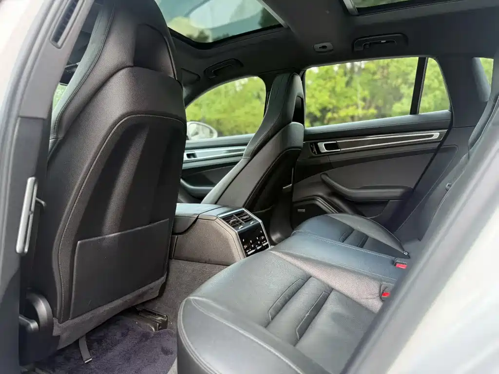 Porsche Panamera — миниатюра 6