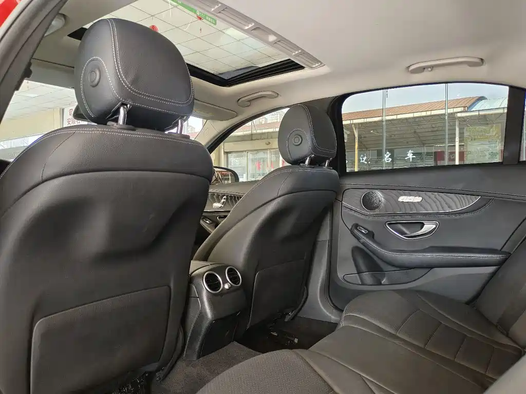 Mercedes-Benz C-Class — миниатюра 17