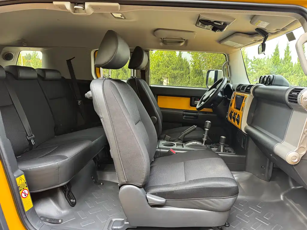 Toyota FJ Cruiser — миниатюра 14