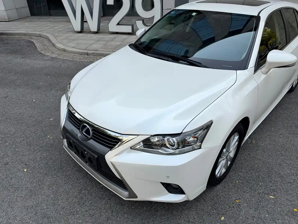 Lexus CT — миниатюра 2