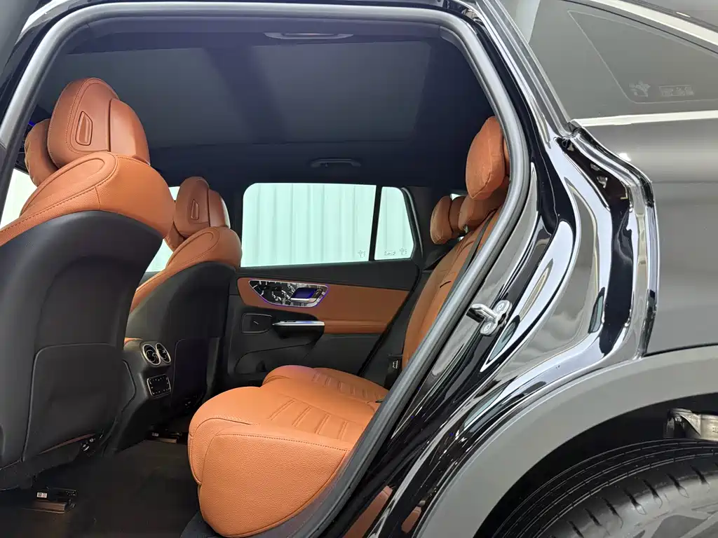 Mercedes-Benz GLC 2025 GLC 260 L 4MATIC