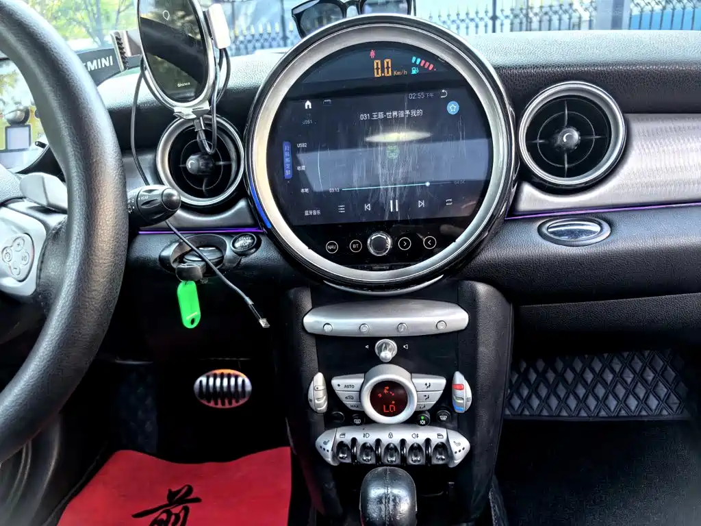 MINI Mini Clubman — миниатюра 6