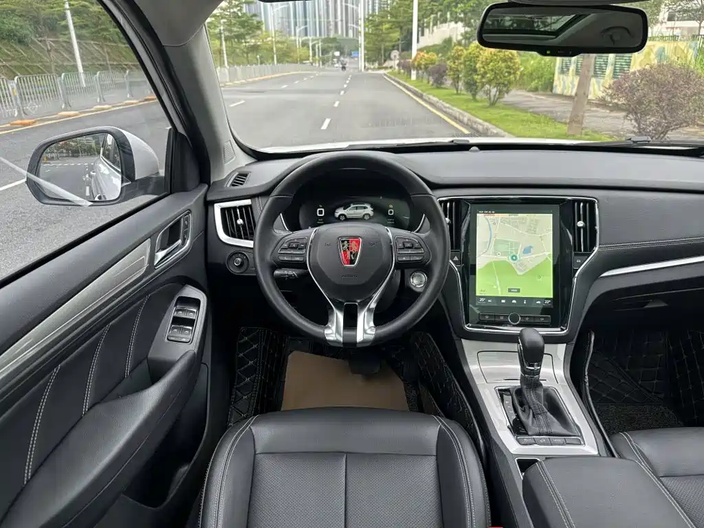 Roewe RX5 New Energy — миниатюра 9
