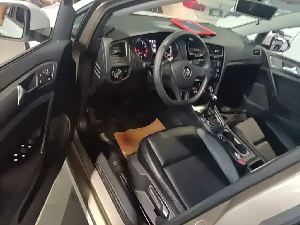 Volkswagen Golf — миниатюра 16