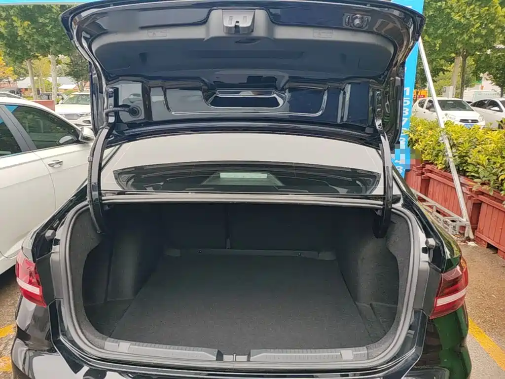 Volkswagen Lavida — миниатюра 19
