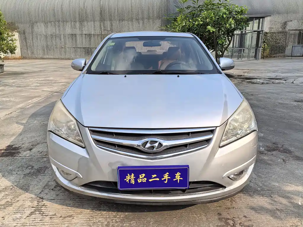 Hyundai Elantra — миниатюра 2