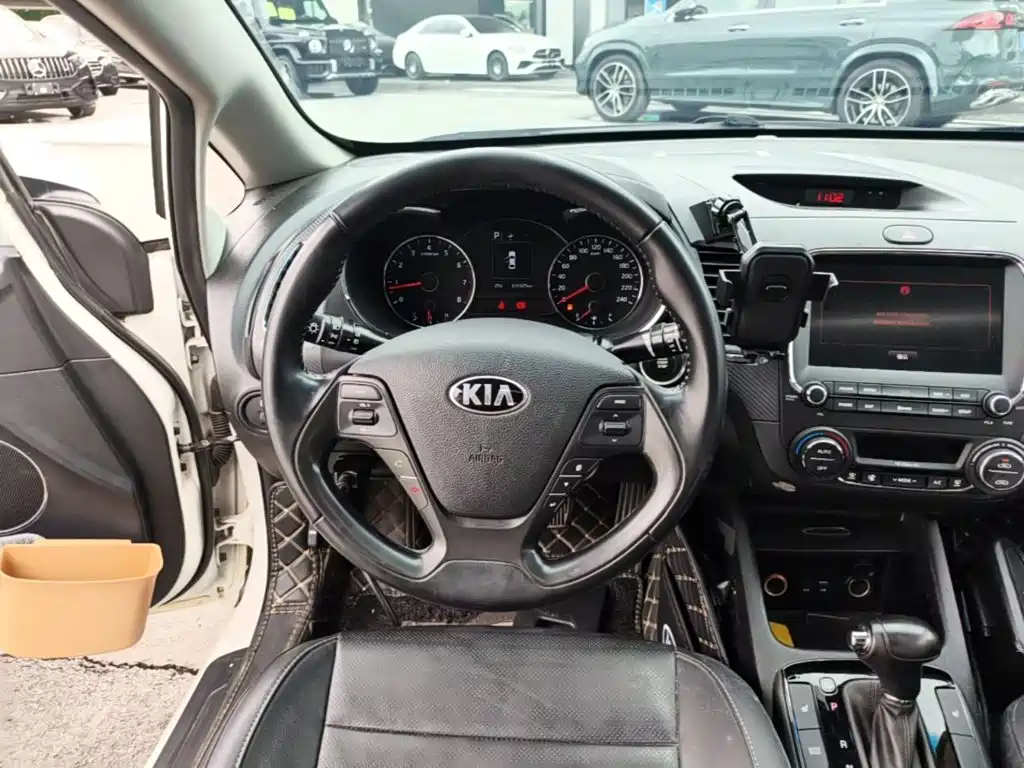 Kia K3 — миниатюра 15