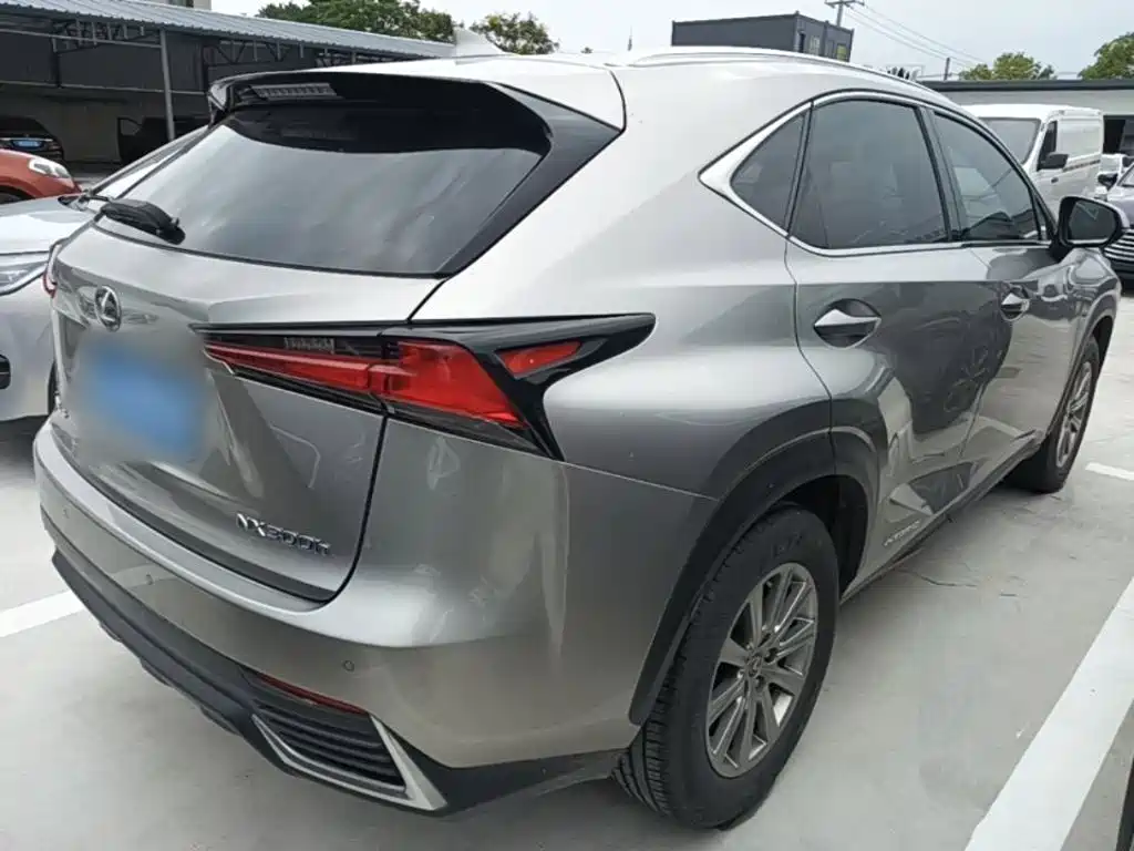 Lexus NX — миниатюра 7