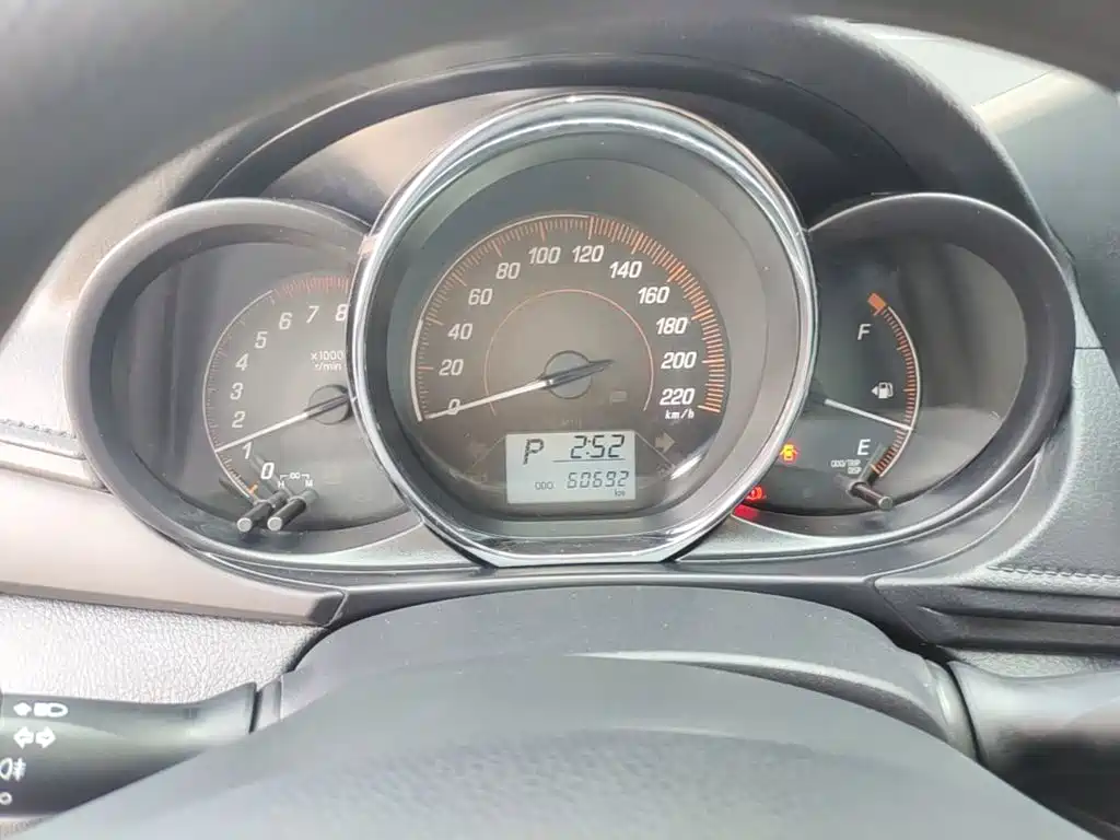 Toyota Yaris L — миниатюра 12